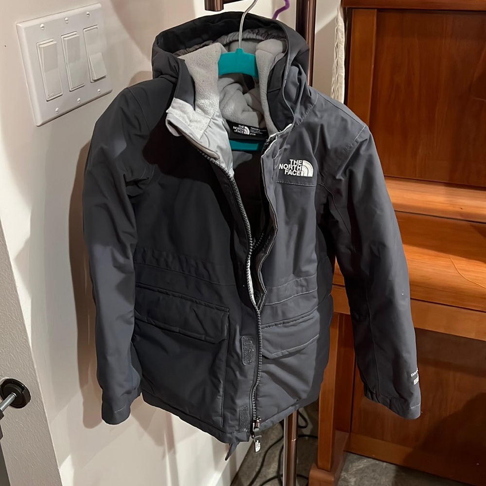 The Northface parka water proof size 5T